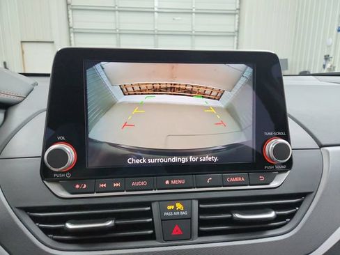 Used 2025 Nissan Altima 2.5 SR FWD image 26