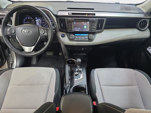 Used 2018 Toyota RAV4 XLE FWD image 10