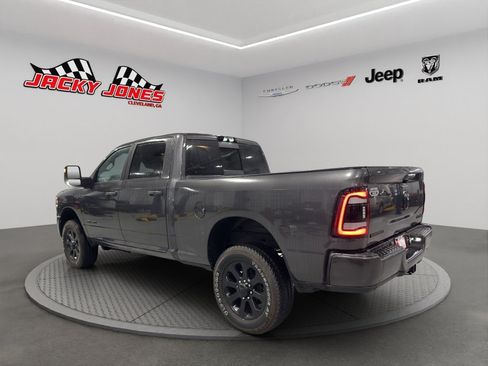 Used 2024 RAM 2500 Big Horn w/ Night Edition AWD/4WD image 6