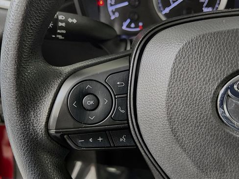 Used 2022 Toyota Corolla LE image 19