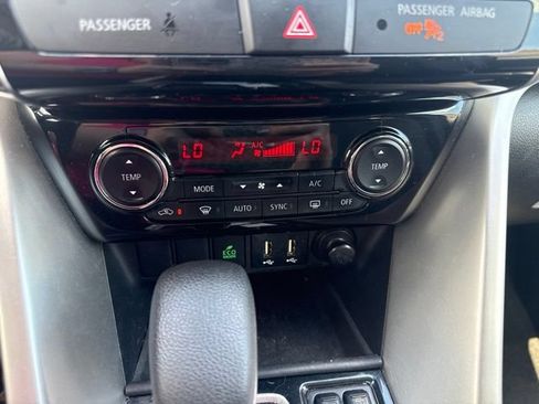 Used 2022 Mitsubishi Eclipse Cross SE FWD image 22