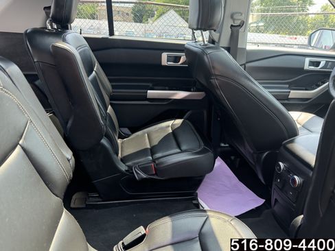 Used 2022 Ford Explorer XLT w/ Equipment Group 202A AWD/4WD image 32
