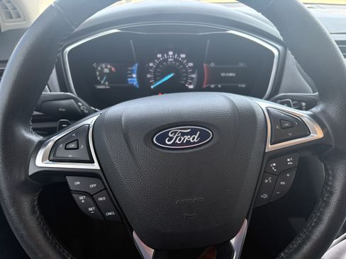 Used 2018 Ford Fusion Titanium AWD/4WD image 11