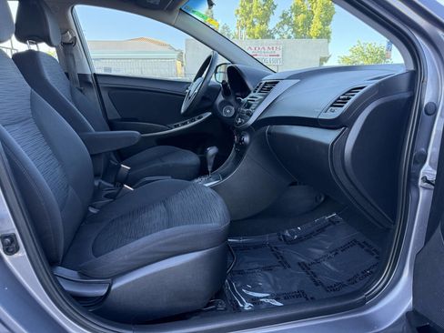 Used 2015 Hyundai Accent GS FWD image 12