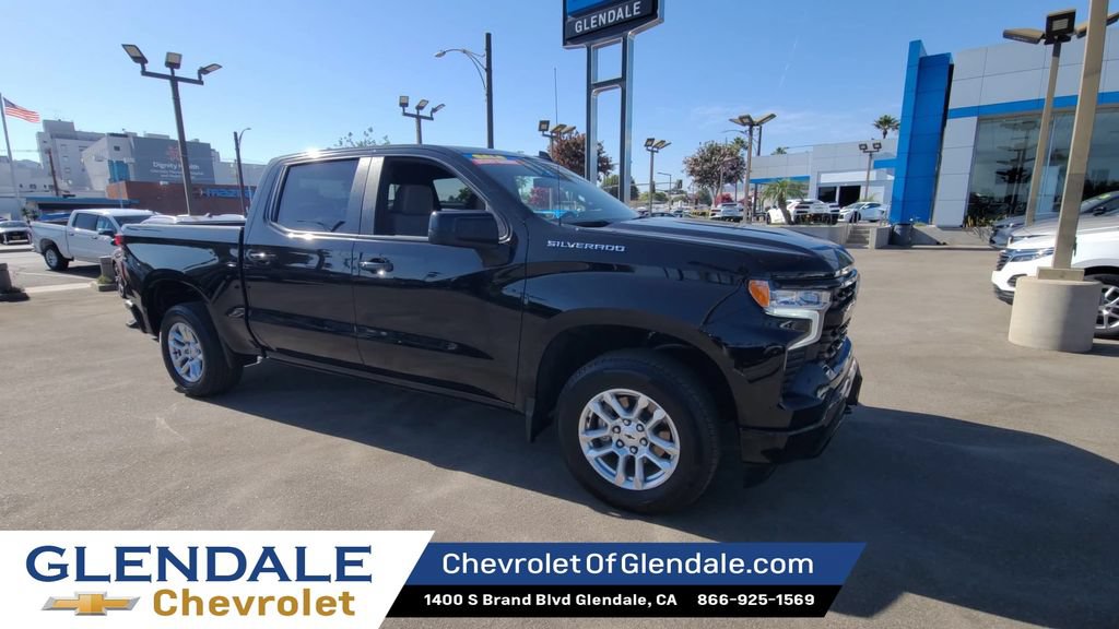Used 2026 Chevrolet Silverado 1500 RST RWD image 2