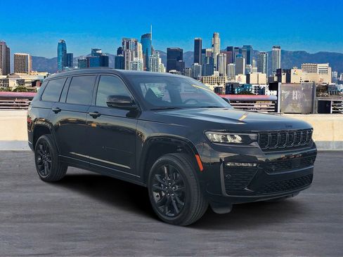 New 2026 Jeep Grand Cherokee L Limited image 3