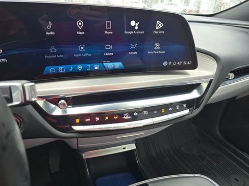 Used 2024 Cadillac Lyriq Luxury w/ LPO, Floor Liner Package image 46