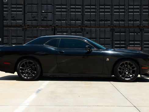 Used 2020 Dodge Challenger R/T Scat Pack w/ Plus Package RWD image 17