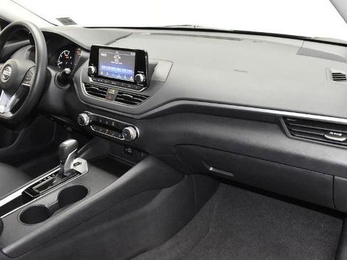 Certified 2022 Nissan Altima 2.5 S FWD image 24