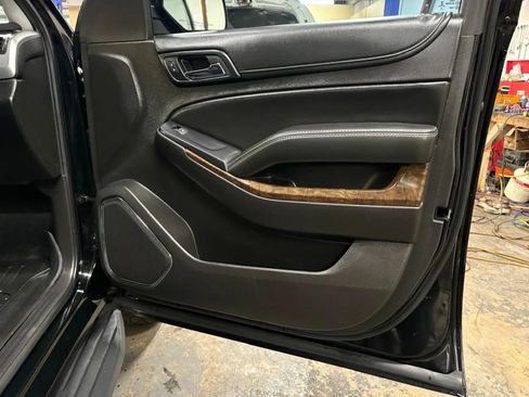 Used 2015 Chevrolet Tahoe LS AWD/4WD image 28