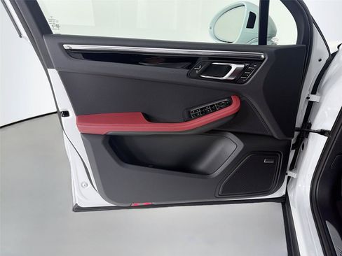 New 2026 Porsche Macan S AWD/4WD image 6