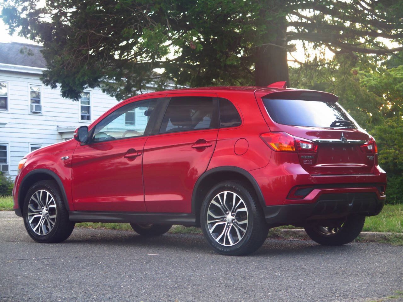 Used 2019 Mitsubishi Outlander Sport ES FWD image 3