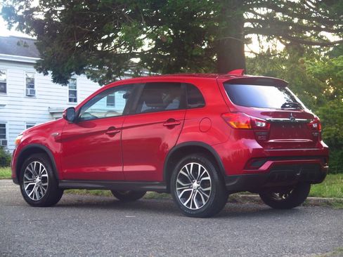 Used 2019 Mitsubishi Outlander Sport ES FWD image 3