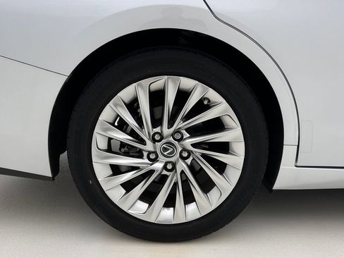 Used 2020 Lexus ES 350 w/ Accessory Package FWD image 29