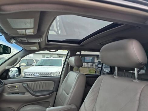 Used 2004 Toyota Sequoia Limited image 11