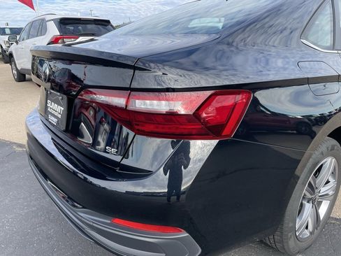 Used 2024 Volkswagen Jetta SE image 36