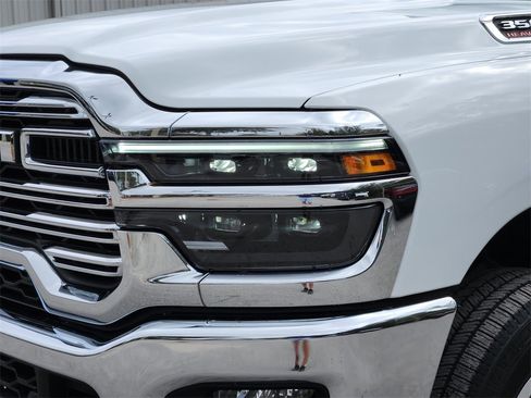 Used 2025 RAM 3500 Laramie image 7