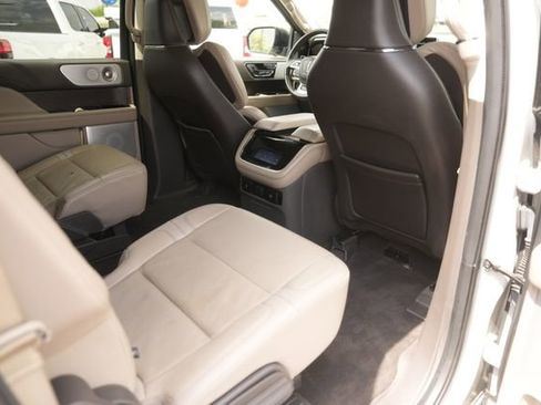 Used 2023 Lincoln Navigator L Reserve AWD/4WD image 16