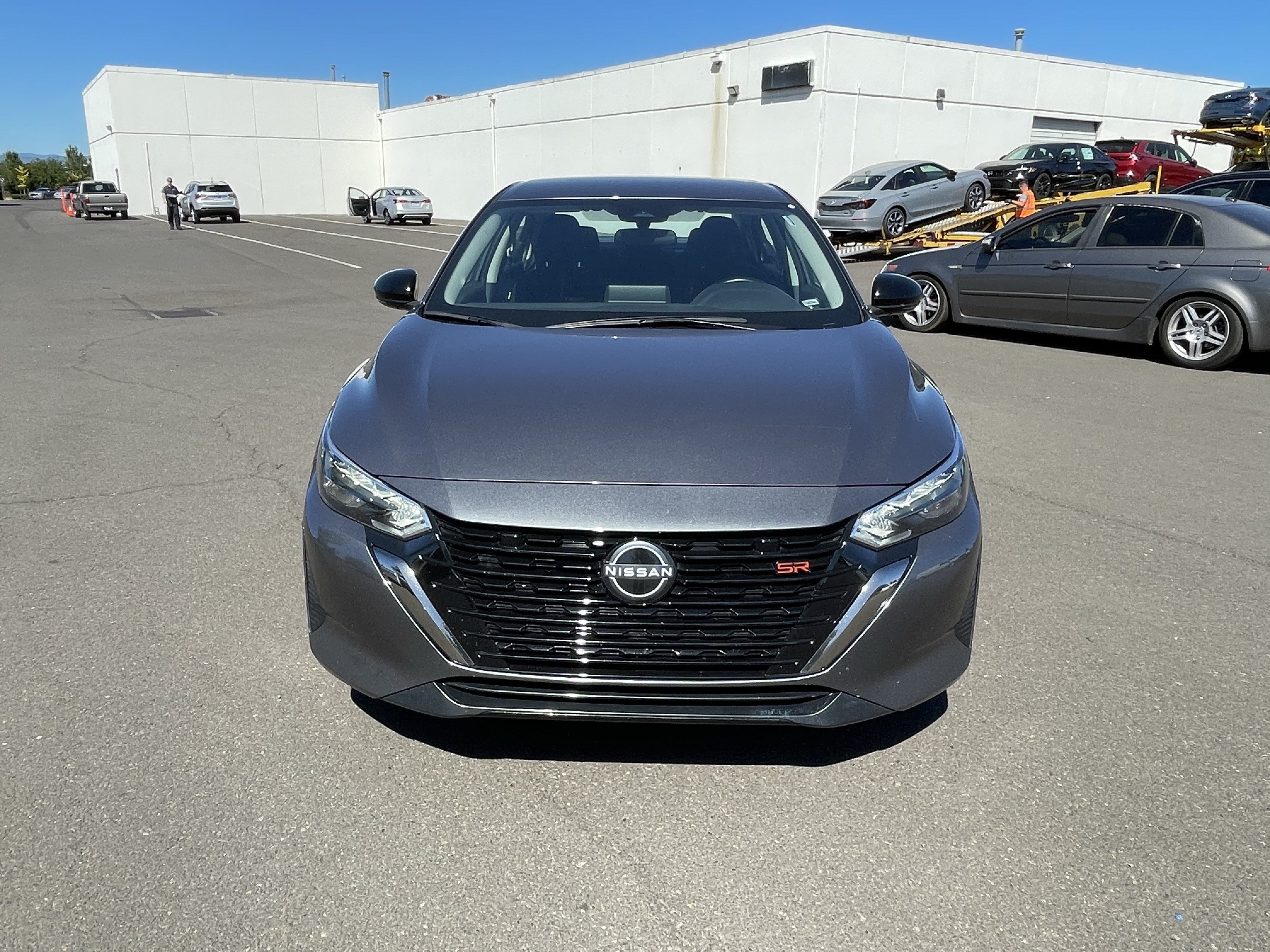 Used 2025 Nissan Sentra SR FWD image 8