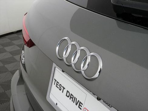 Used 2023 Audi Q3 2.0T Premium Plus w/ Premium Plus Package AWD/4WD image 37