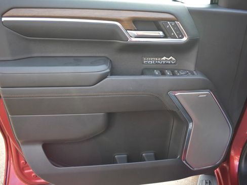 Used 2024 Chevrolet Silverado 1500 High Country w/ Technology Package image 14