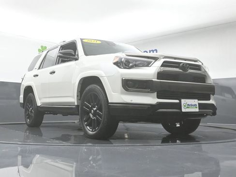 Used 2021 Toyota 4Runner Nightshade image 27