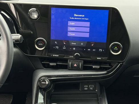 Used 2024 Lexus NX 250 FWD w/ Towing Package (2000 Lbs) image 16