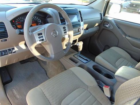 Used 2016 Nissan Frontier SV AWD/4WD image 11