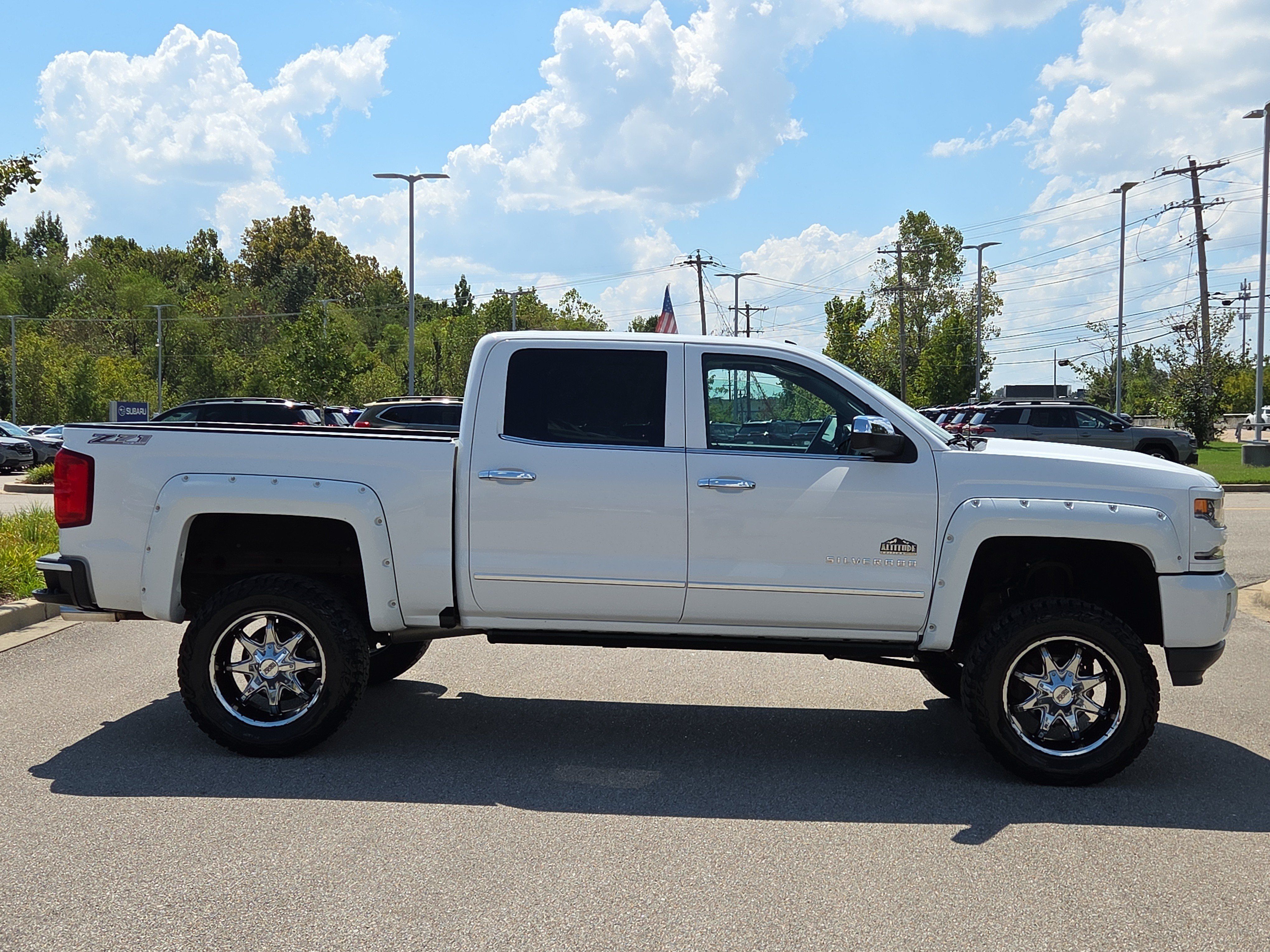 Used 2017 Chevrolet Silverado 1500 LTZ Z71 w/ LTZ Plus Package AWD/4WD image 2