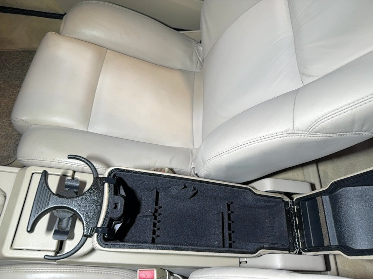 Used 1993 Cadillac Allante FWD image 43