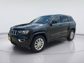 Used 2022 Jeep Grand Cherokee Laredo E w/ Security & Convenience Group AWD/4WD video 1