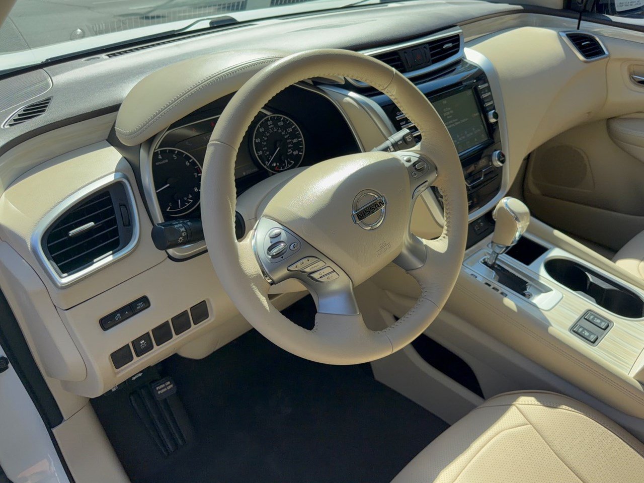 Used 2018 Nissan Murano SV w/ Premium Package FWD image 4