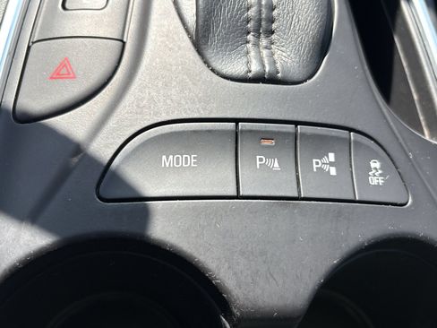Used 2017 Chevrolet Volt Premier w/ Driver Confidence II Package FWD image 26