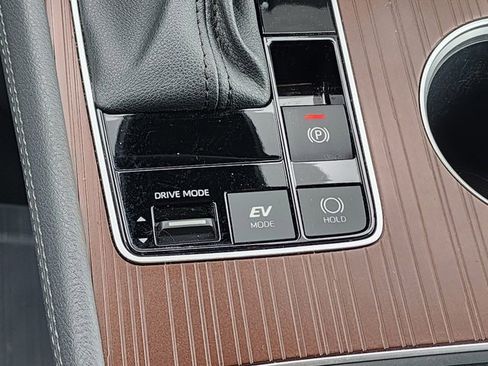 Used 2023 Toyota Sienna XLE image 25