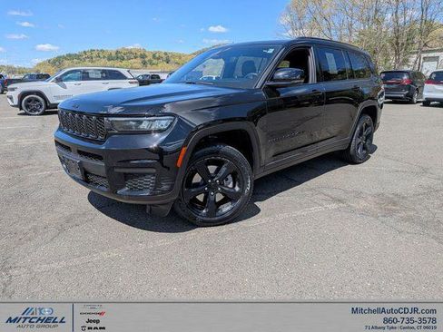 Certified 2024 Jeep Grand Cherokee L Laredo AWD/4WD image 1