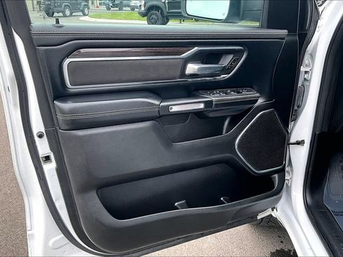 Used 2025 RAM 1500 Laramie AWD/4WD image 23