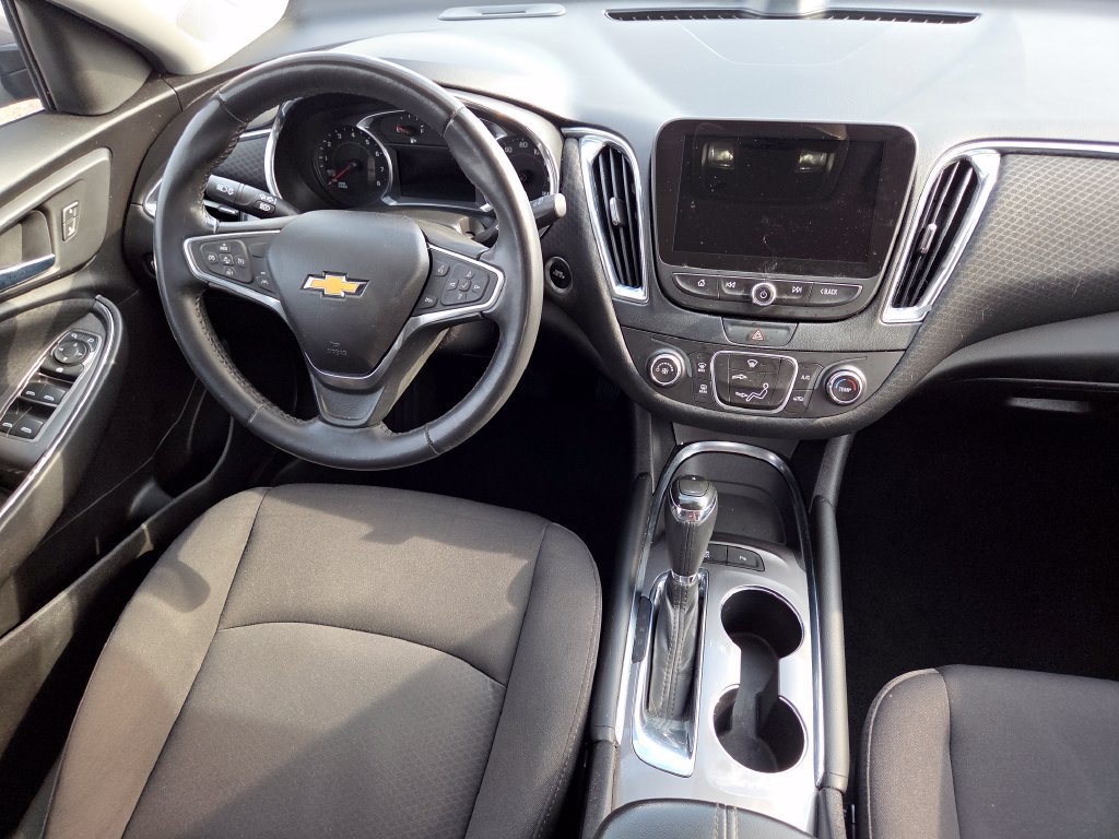 Used 2018 Chevrolet Malibu LT w/ Driver Confidence Package FWD image 31