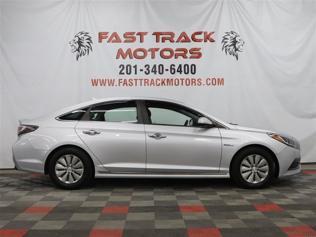 Used 2016 Hyundai Sonata SE FWD image 4