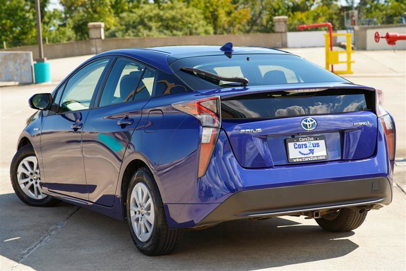 Used 2016 Toyota Prius Two FWD image 4