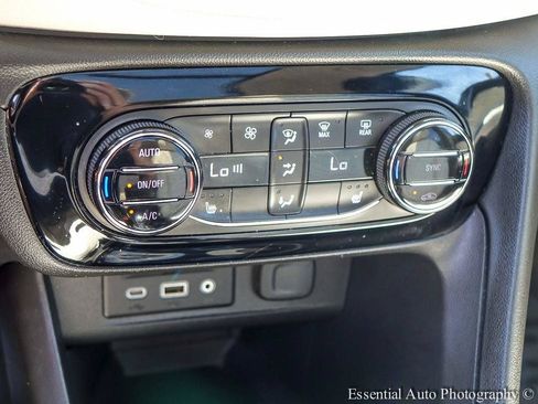Used 2021 Buick Encore GX Essence w/ Advanced Technology Package AWD/4WD image 20