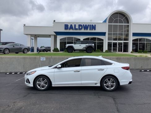 Used 2019 Hyundai Sonata Sport w/ Tech Package 03 FWD image 4