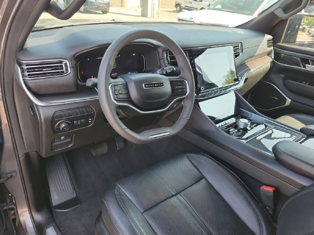 Used 2023 Jeep Wagoneer 4WD w/ Mopar Step-Up Package image 25