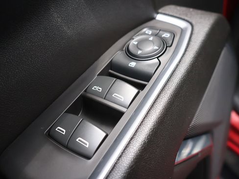 Used 2023 Chevrolet Silverado 1500 LT AWD/4WD image 8