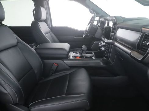 Used 2025 Ford F150 Lariat AWD/4WD image 33