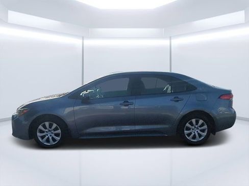 Used 2025 Toyota Corolla LE FWD image 6