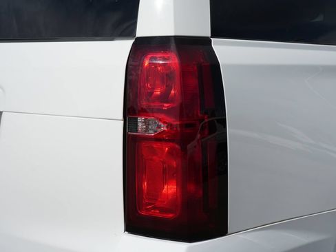 Used 2019 Chevrolet Tahoe LT w/ Luxury Package AWD/4WD image 20