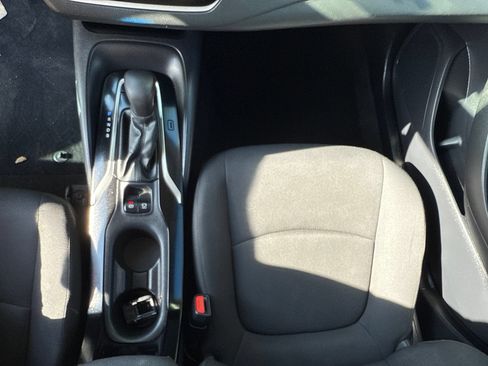 Used 2022 Toyota Corolla LE FWD image 19