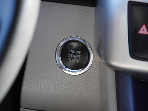 Certified 2019 Toyota Highlander Limited image 35