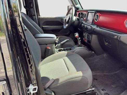 Used 2023 Jeep Gladiator Rubicon w/ Trailer Tow Package AWD/4WD image 17