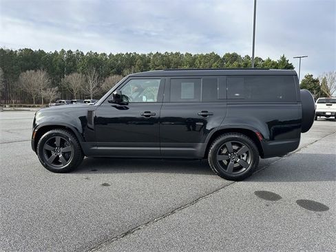 Used 2024 Land Rover Defender 130 S image 5